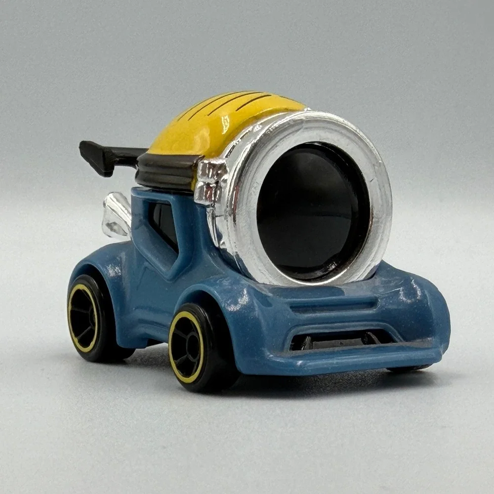 Hot Wheels Character Cars Minions 4 Different 1:64 Loose Lot